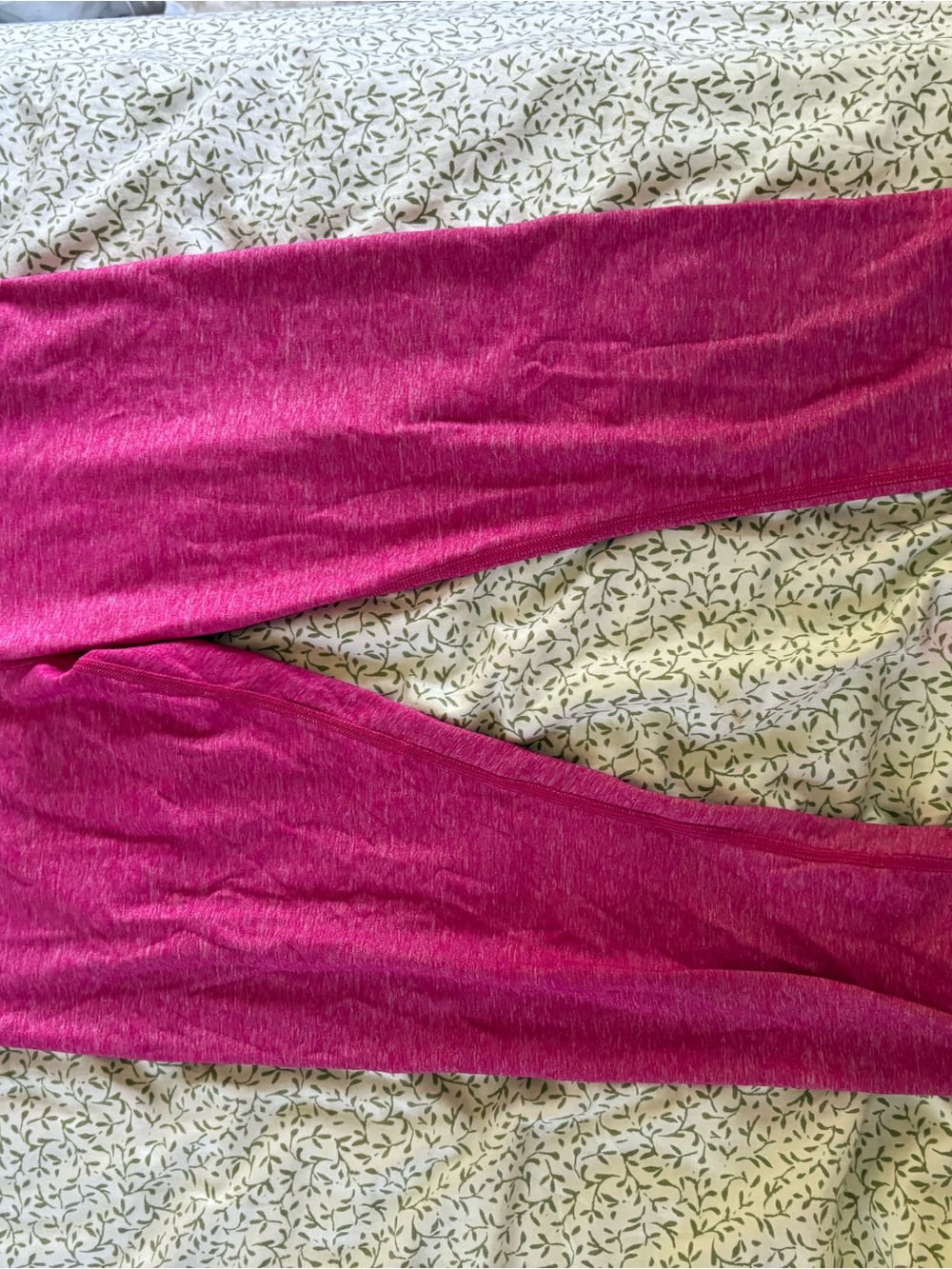 lululemon athletica Hot Magenta Capri Leggings